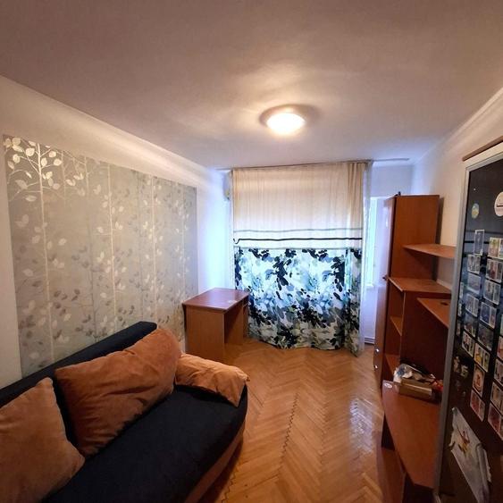 Apartament cu 4 camere decomandat în Ultracentral