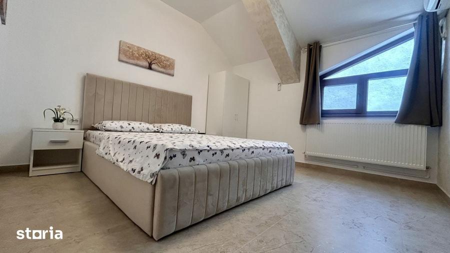 Casă cu 7 camere cu Teren 250 Mp în Nord