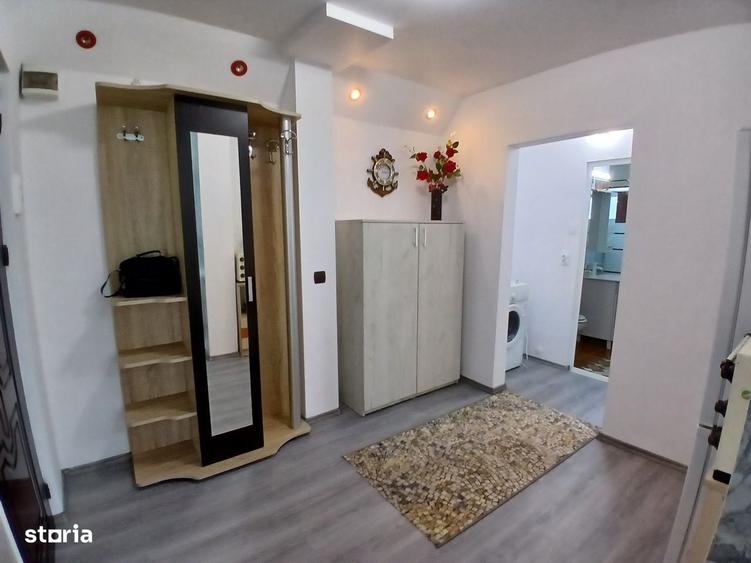 Apartament cu 2 camere decomandat în Est