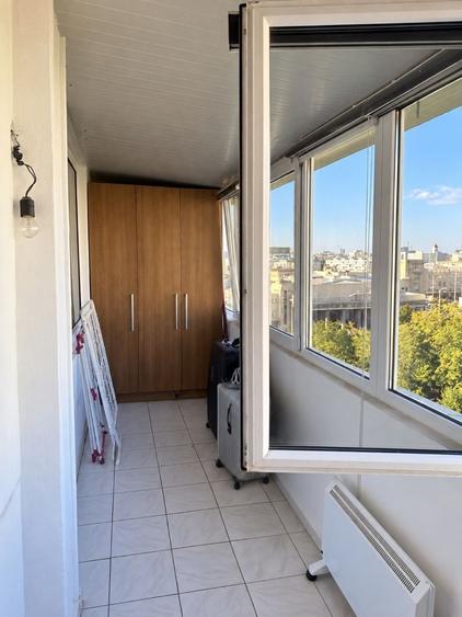 Apartament cu 3 camere decomandat în Gara de Nord