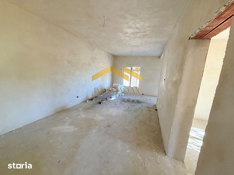 Casă cu 3 camere cu Teren 250 Mp în Sânmihaiu Român