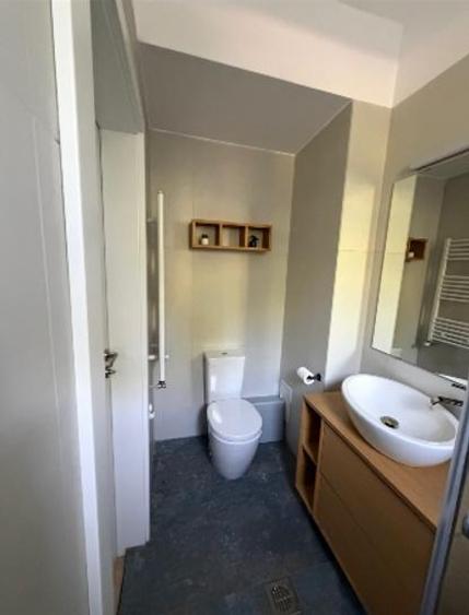 Apartament cu 3 camere semidecomandat în Unirii