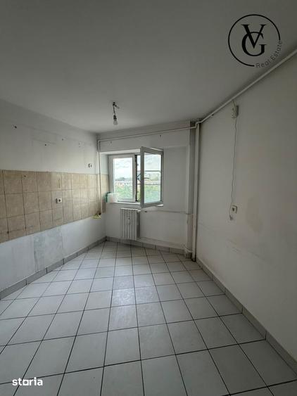 Apartament cu 4 camere decomandat în 13 Septembrie