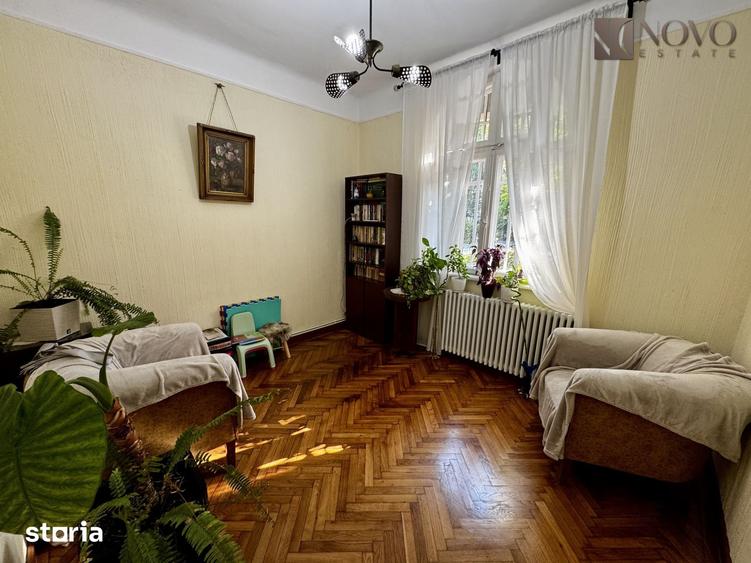 Apartament cu 4 camere decomandat în Eminescu