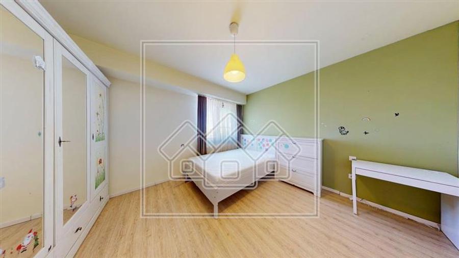 Apartament cu 2 camere decomandat în Turnișor