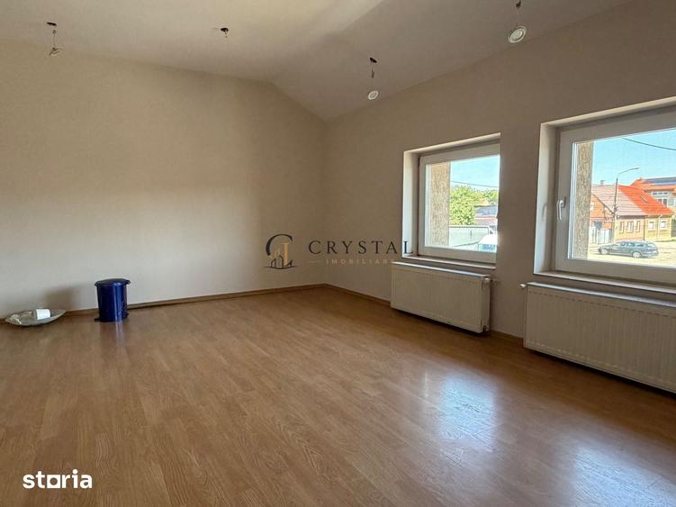 Casă cu 4 camere cu Teren 300 Mp în Oncea