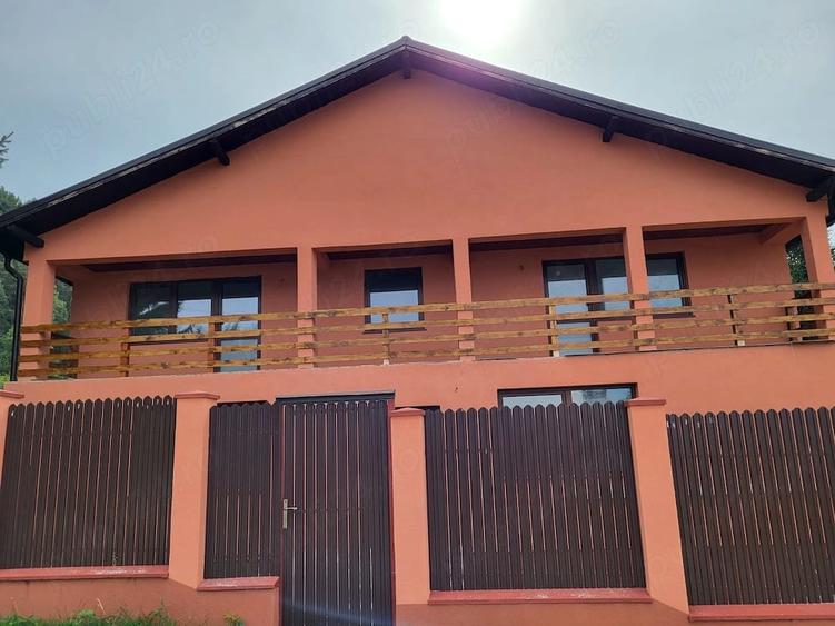 Casă cu 6 camere cu Teren 590 Mp în Bunloc