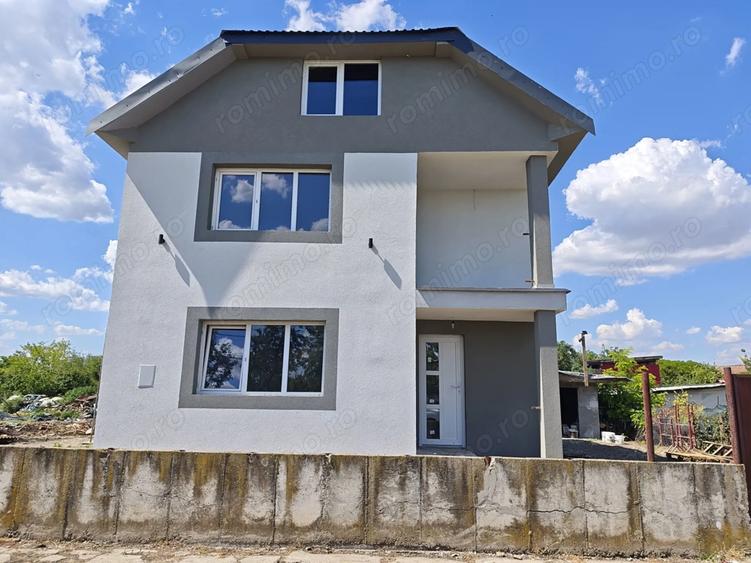 Casă cu 4 camere cu Canalizare în Becicherecu Mic