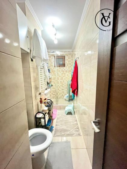 Apartament cu 3 camere semidecomandat, mobilat în Tomis Nord