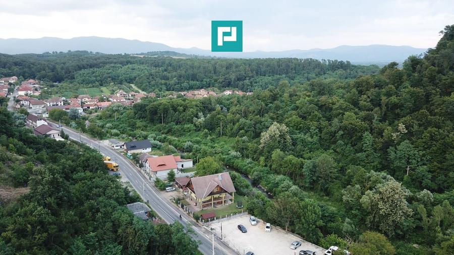 Teren Construcții intravilan de 13861 mp, în Est