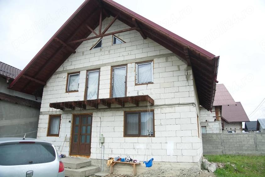 Casă cu 4 camere cu Teren 600 Mp în Central