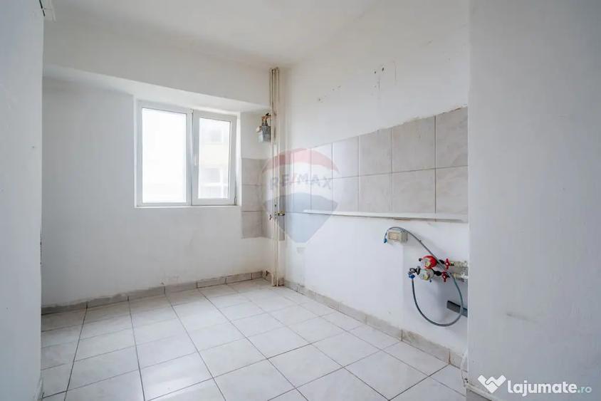 Apartament cu 3 camere decomandat în Fundeni