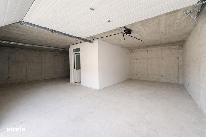 Casă cu 4 camere decomandat în Tăuți
