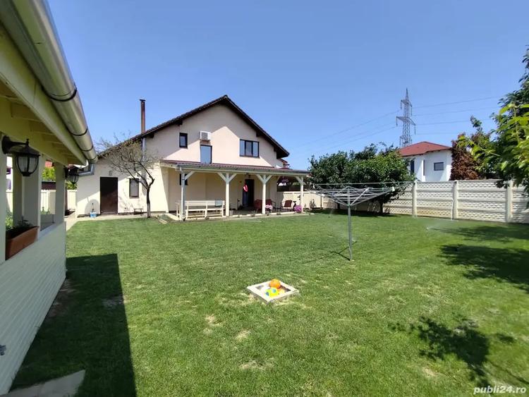Casă cu 3 camere cu Teren 660 Mp în Ghiroda