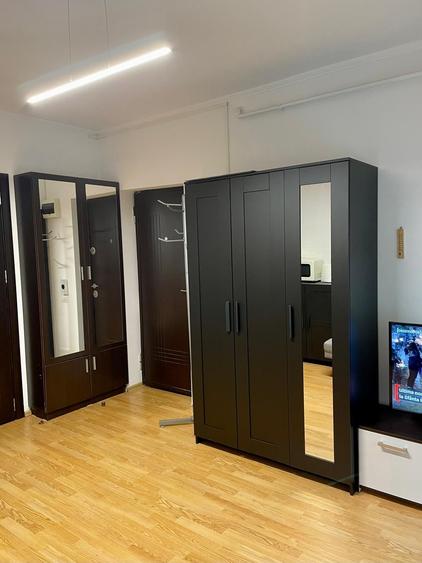 Garsonieră decomandată în Bucureștii Noi