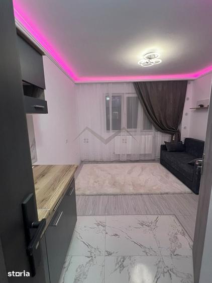 Camera camin renovata complet - 2