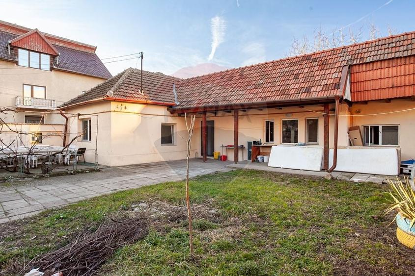 Casă individuală cu 6 camere cu Teren 450 Mp în Aurel Vlaicu