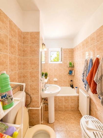 Apartament cu 4 camere decomandat în Central