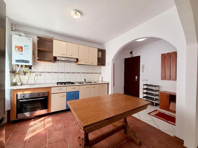Apartament cu 2 camere decomandat, mobilat în Gheorgheni