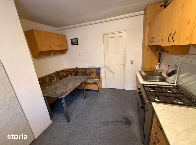 Apartament cu 3 camere în Cetate