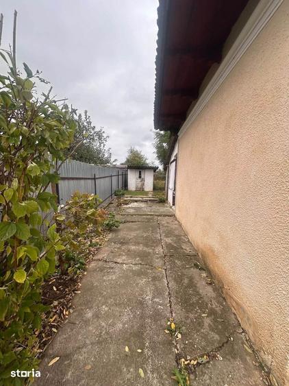 Casă cu 2 camere cu Teren 608 Mp în Central