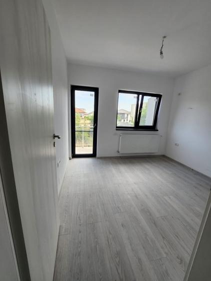 Duplex cu 5 camere cu Teren 250 Mp în Bragadiru