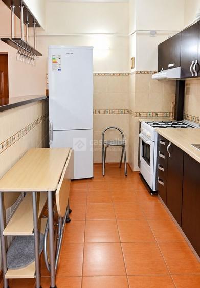 Apartament cu 2 camere decomandat, mobilat în Tătărași