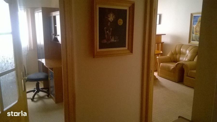 Apartament cu 4 camere în Central