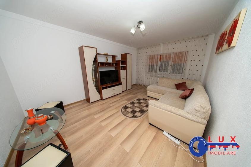 Apartament cu 2 camere decomandat în E3