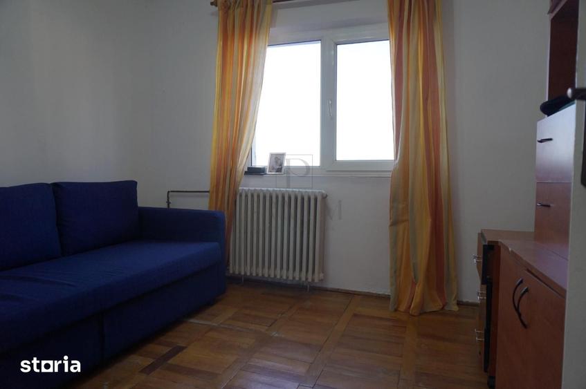 Apartament cu 3 camere decomandat în Girocului — fotografia 3