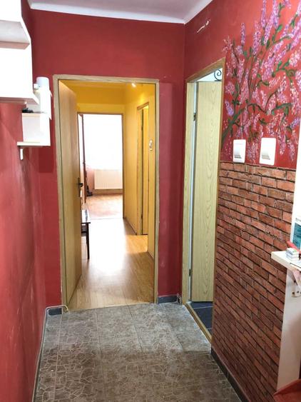 Apartament cu 2 camere decomandat în Horea
