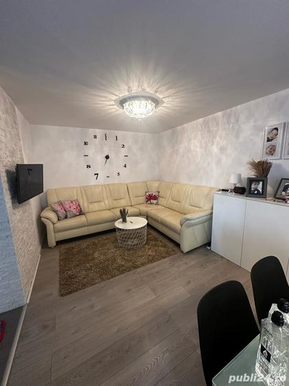 Apartament cu 4 camere decomandat în Găești
