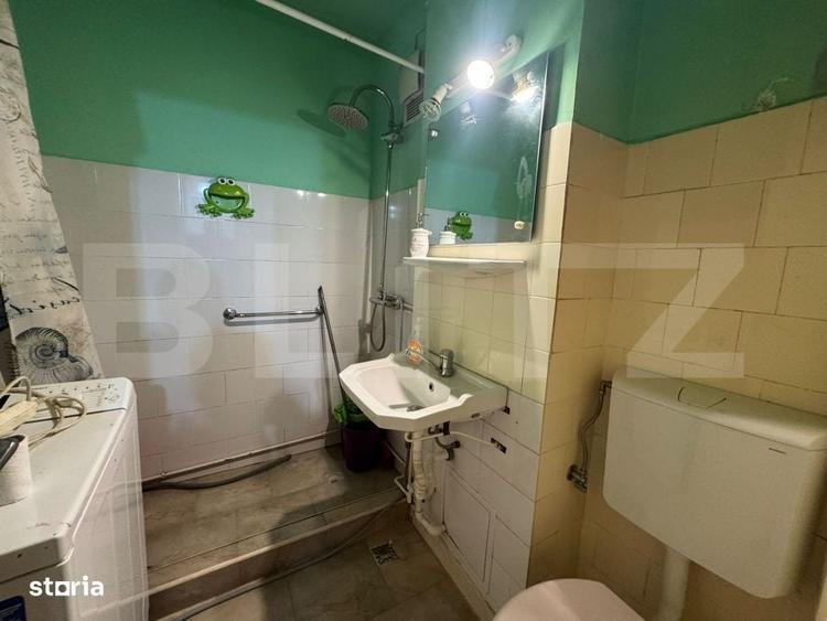 Apartament cu 3 camere decomandat în Deve