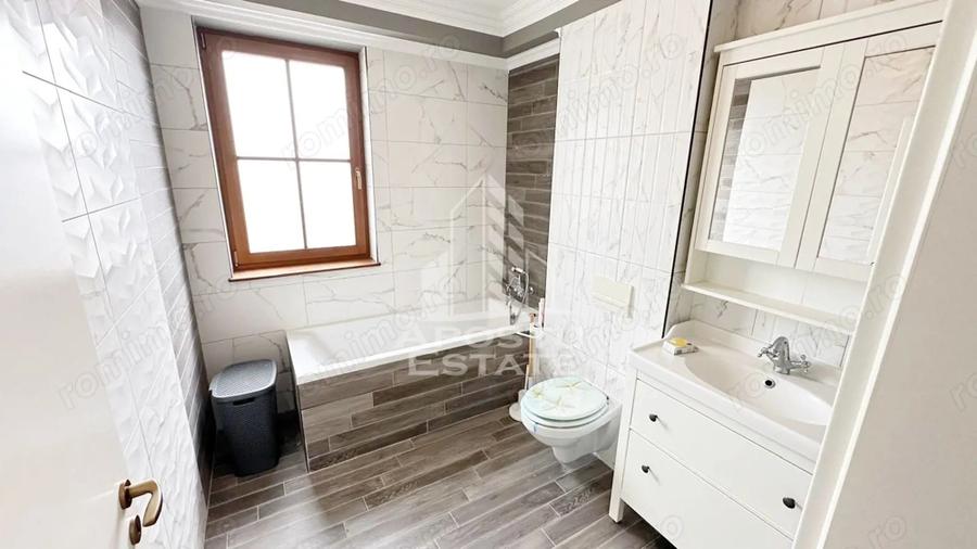 Apartament cu 3 camere semidecomandat, mobilat în Giroc
