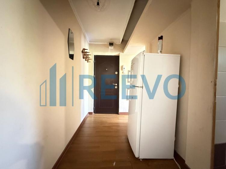 Apartament cu 2 camere nedecomandat, mobilat în Republicii