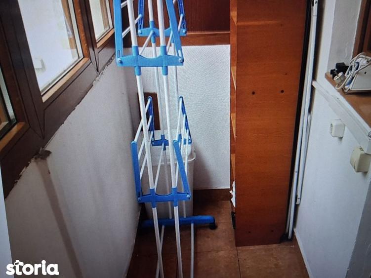Apartament cu 2 camere semidecomandat în Tei