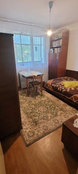 Apartament cu 2 camere semidecomandat, mobilat în Brâncoveanu