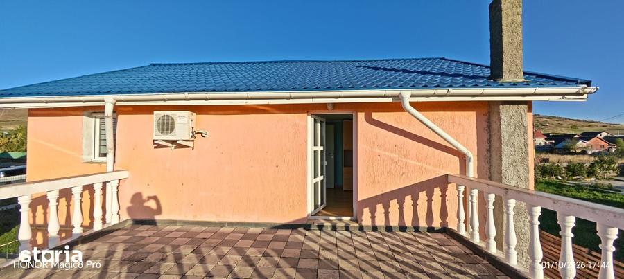 Casă cu 5 camere cu Teren 731 Mp în Lețcani