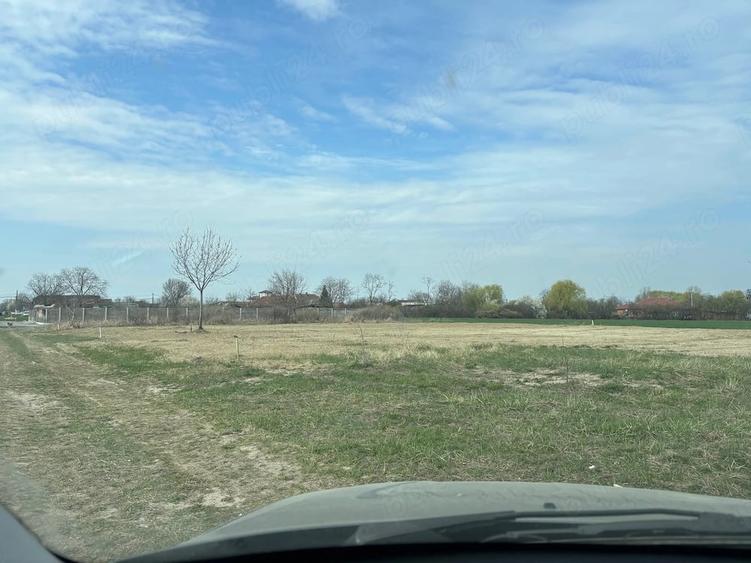 Teren de 668 mp, în Sânmihaiu Român