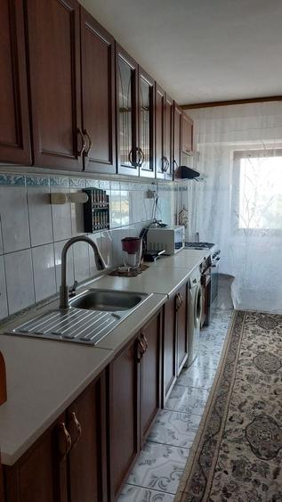Apartament cu 4 camere decomandat în Central