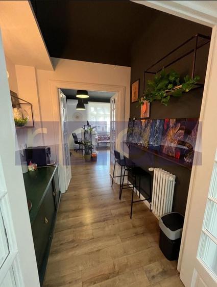 Apartament cu 5 camere semidecomandat în Ultracentral