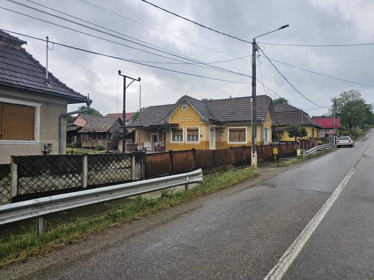 Casă cu 3 camere în Tritenii de Jos