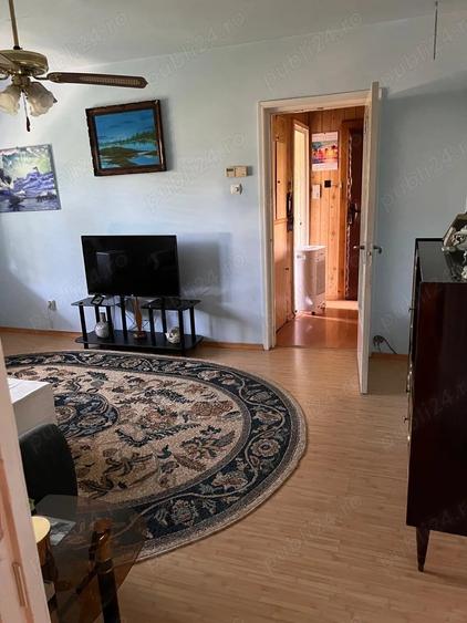 Apartament cu 4 camere decomandat, mobilat în Central