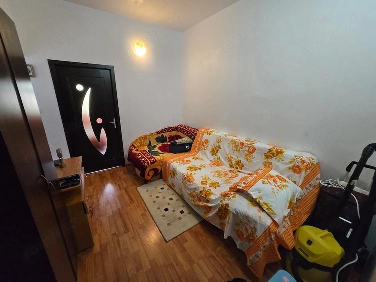 Apartament cu 2 camere semidecomandat în Ronaț