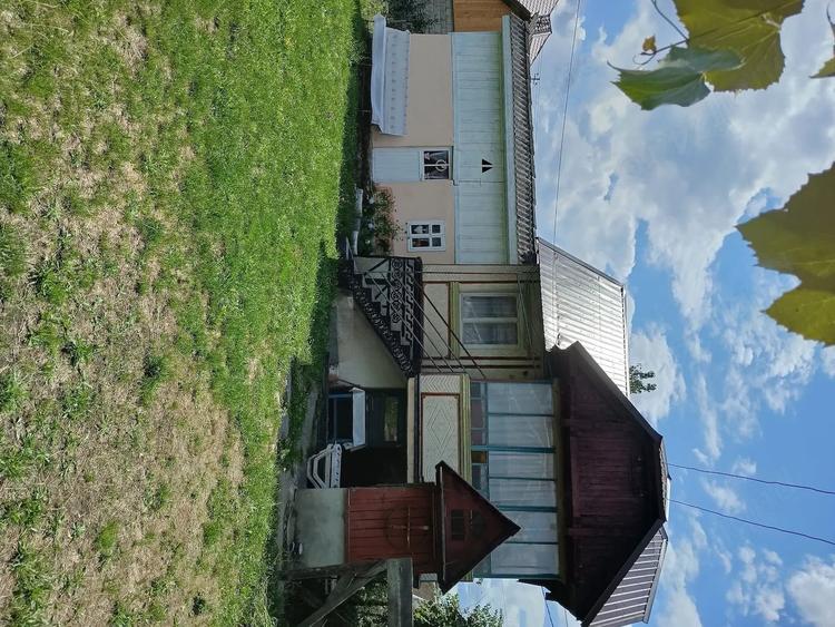 Casă cu Teren 2000 Mp în Coaș