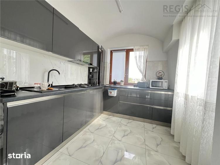 Apartament cu 3 camere decomandat în Dârste