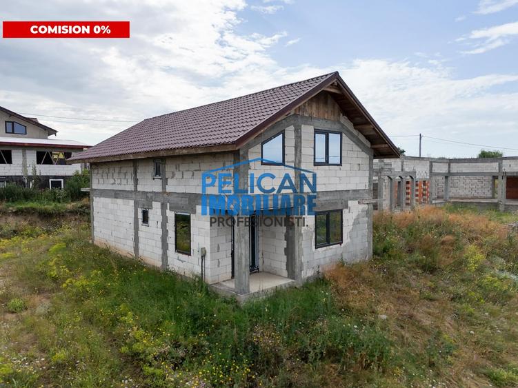Casă individuală cu 4 camere cu Teren 500 Mp în Malcoci