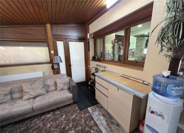 Casă cu 4 camere cu Teren 260 Mp în 1 Decembrie
