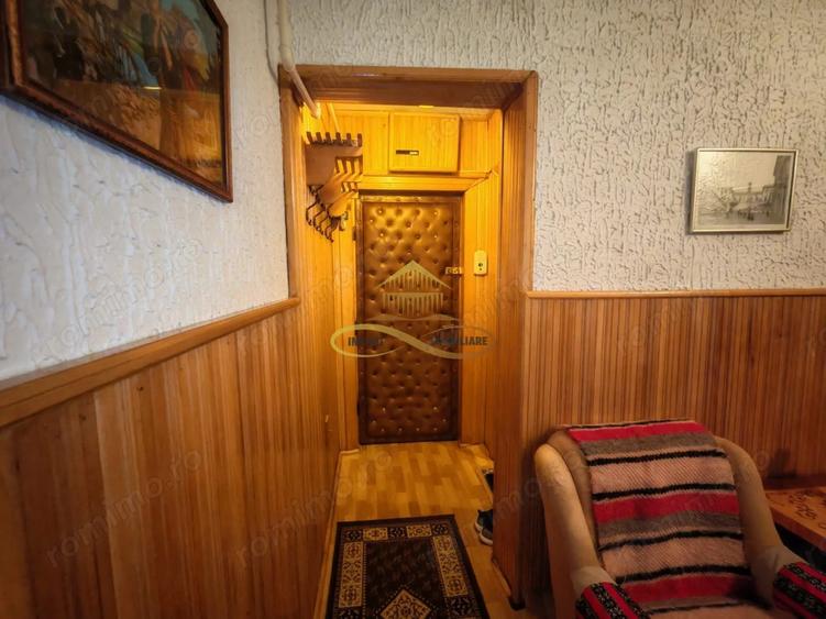 Apartament cu 3 camere decomandat, mobilat în Alexandru cel Bun