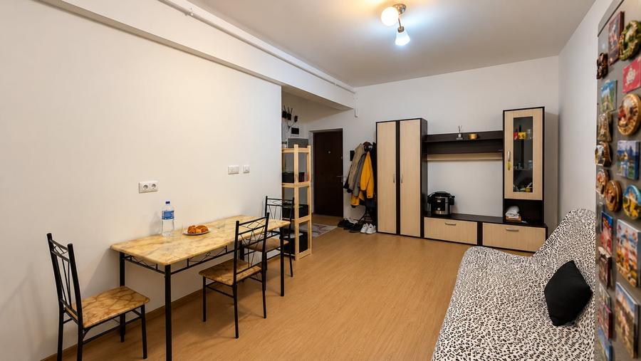 Apartament cu 3 camere, mobilat în Rahova